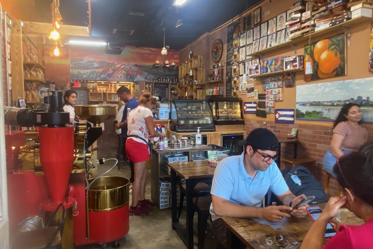 Miami: Recorrido a pie por la Calle Ocho del Café y el Cigarro con Crucero