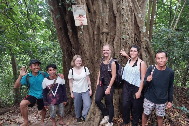 Luang Prabang Trekking LongLao naar Kuang si valt de hele dagTour per 4x4 auto en picknicklunch