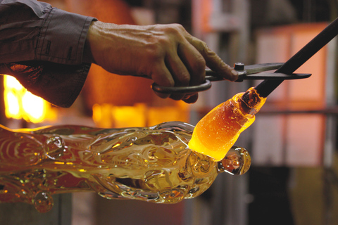 Venice: Murano Glass Factory Guided Tour with Prosecco