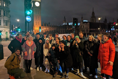 Londra: Passeggiata dei fantasmi e giro in barca sul TamigiPasseggiata con i fantasmi e giro in barca sul Tamigi in inglese