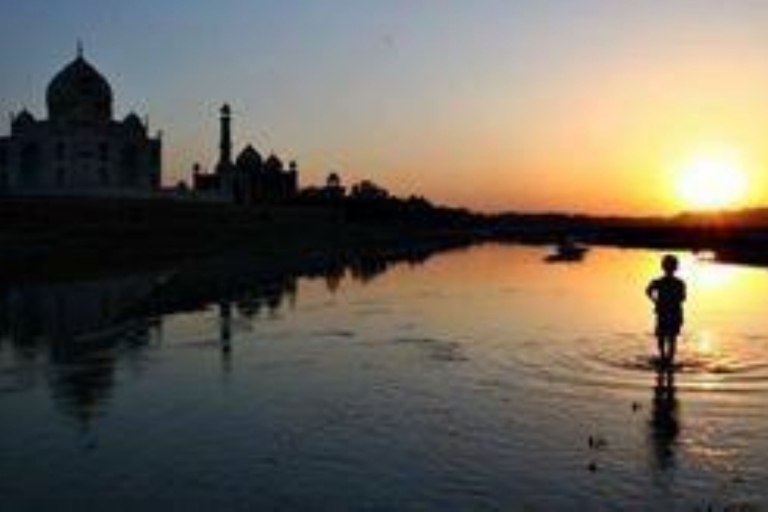 Desde Delhi: Visita al Taj Mahal y al Fuerte de Agra en el Gatimaan ExpressEntrada en tren de 2ª clase con coche y guía