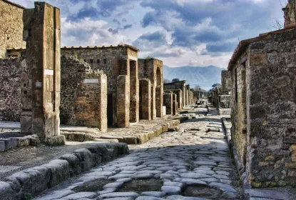 Pompeji: Tagestour durch Pompeji und den Vesuv mit Bustransfer