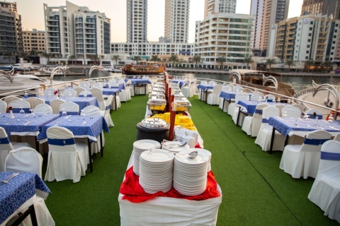 Dubai Cena-crucero en dhow de 90 minutos con espectáculos de animaciónCrucero en dhow por la bahía de Dubai