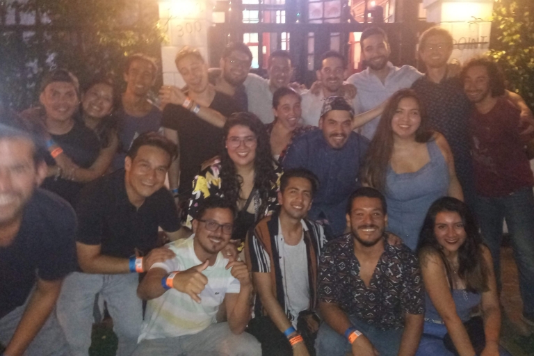 Lima: Pub Crawl Lima: Alternative Bar Tour through Barranco district
