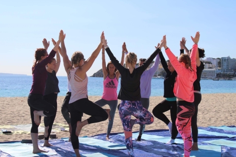 Palmanova Mallorca: yoga en brunch op het strand