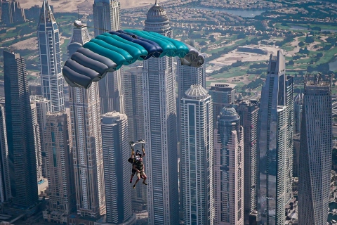 Dubaj: skoki spadochronowe w tandemie na The PalmDubaj: skoki spadochronowe w tandemie w The Palm