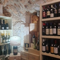 Sassari, Visit to a historic shop & aperitif - Housity