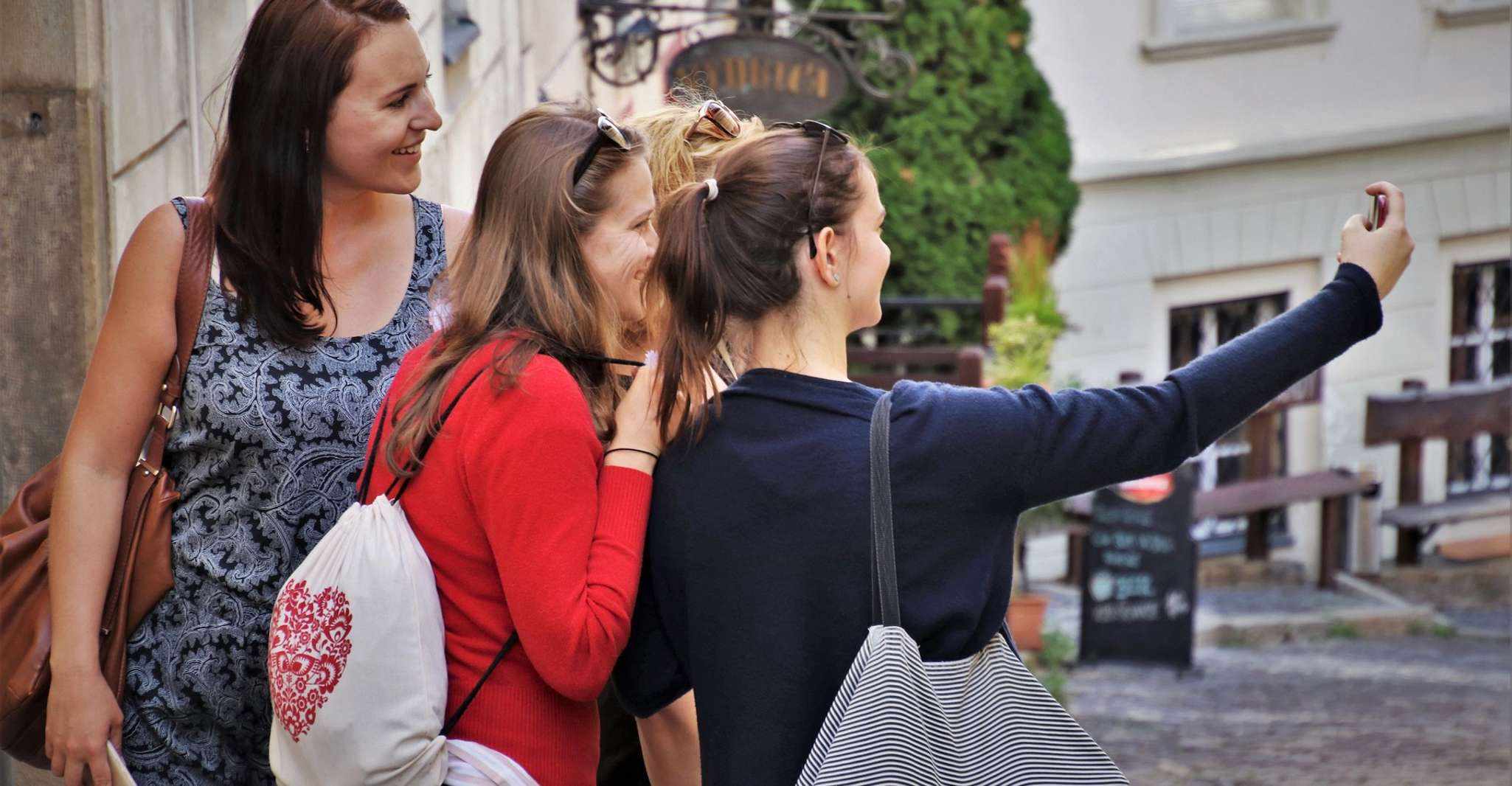 Lille, Outdoor Bachelorette Party Spiel mit Herausforderungen - Hizvo