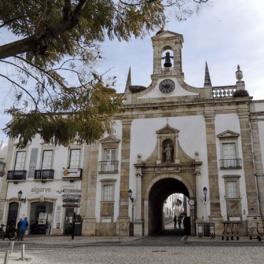 Colagem de mídia