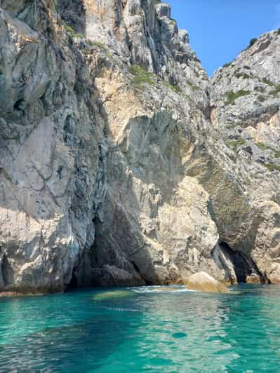 Sesimbra: Secret Bays and Beaches Boat Tour with Snorkeling | GetYourGuide