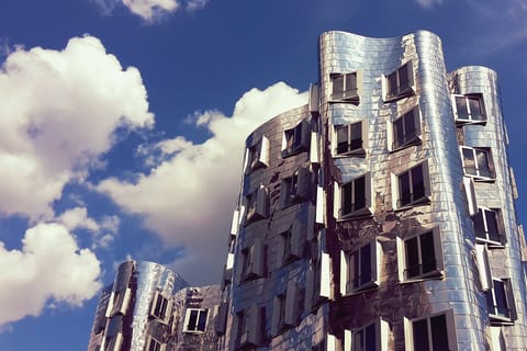 Dusseldorf: Art and Culture Guided Tour with a Local
