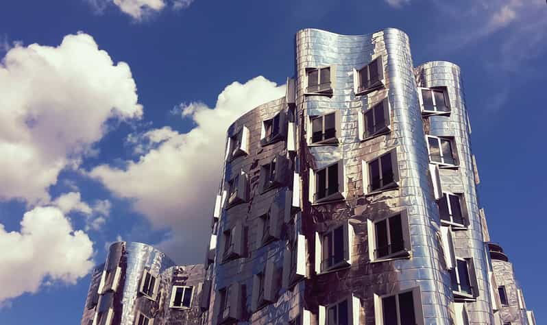 Dusseldorf: Art and Culture Guided Tour with a Local