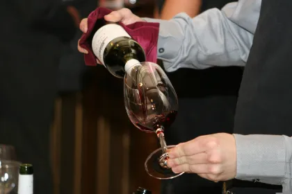 Neive: Piemonteser Rotweinverkostungstour mit 5 Gläsern