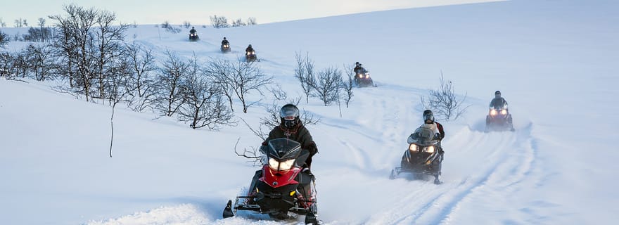 Alta : Safari guidé en motoneige sur le Finnmarksvidda avec des collations