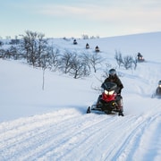 Alta : Safari guidé en motoneige sur le Finnmarksvidda avec des collations
