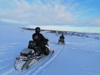 Alta, Safari guidé motoneige sur Finnmarksvidda avec des collations - Hizvo