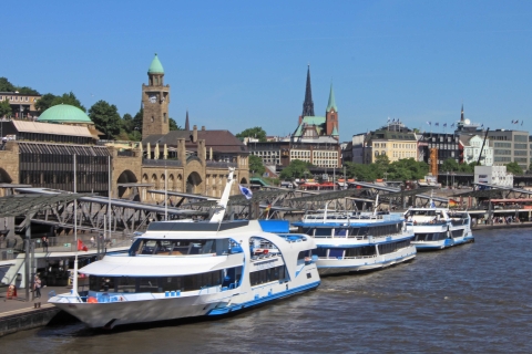 Hamburg: wycieczka autobusem Hop-On/Hop-Off i łodziąWycieczka po mieście i porcie z opcją Hop On/Hop Off — bilet jednorazowy