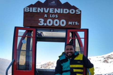 Santiago: jednodniowa wycieczka na narty Valle Nevado z transferami hotelowymi