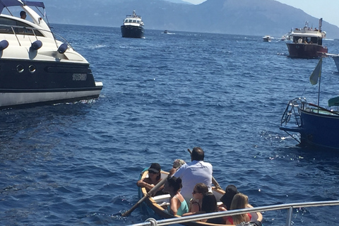 Au départ de Positano : excursion privée d'une journée entière en bateau à Capri