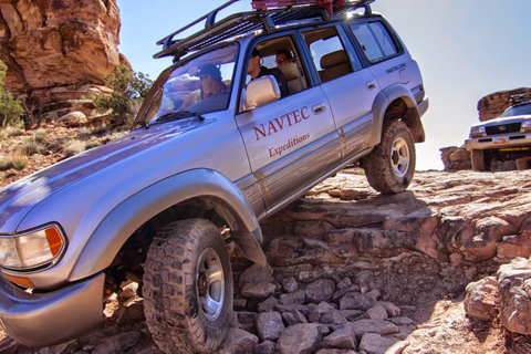 From Moab: Canyonlands Needle District 4x4 Tour