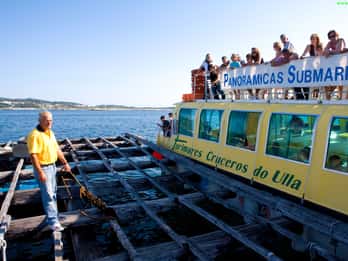 RIBEIRA: Mussel Boat Trip with Mussel Tasting