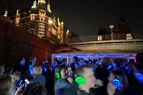 Hamburg: Silent discoparty ombord för att fira Hamburgs hamns 836:e födelsedag