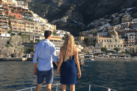 Ab Positano: Private Ganztagestour mit dem Boot zur Amalfiküste