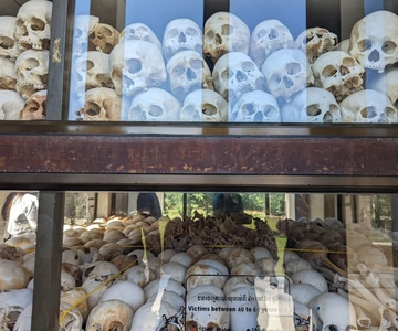 Phnom Penh: Os campos de extermínio e o Museu do Genocídio Tuol Sleng