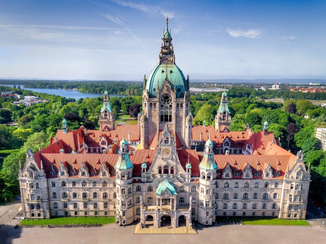 Visit Hannover New Town Hall exclusive Guided Walking Tour in Hannover