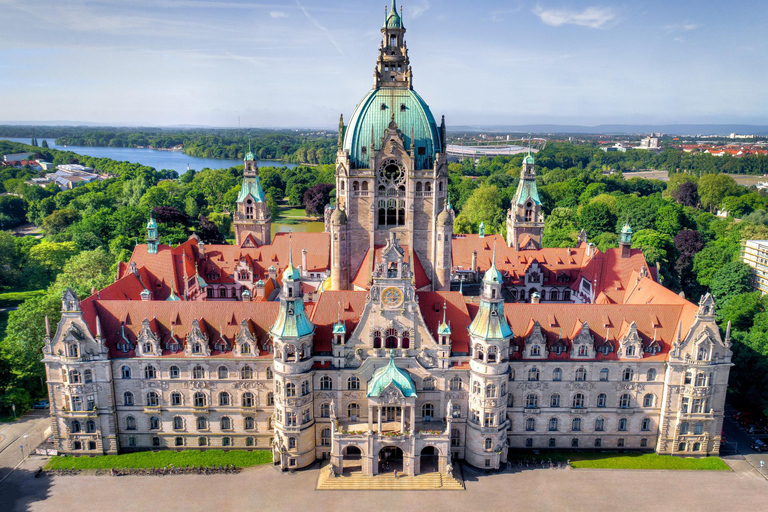 Hannover: New Town Hall exclusive Guided Walking Tour