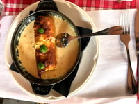 Lyon, visite gastronomique guidée avec dégustation et vin - Hizvo