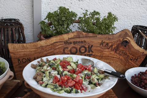 Kissamos: Greek Night with Buffet Dinner and Plate Smashing
