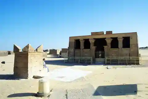Au départ du Caire : excursion privée guidée de 2 jours à El Minya