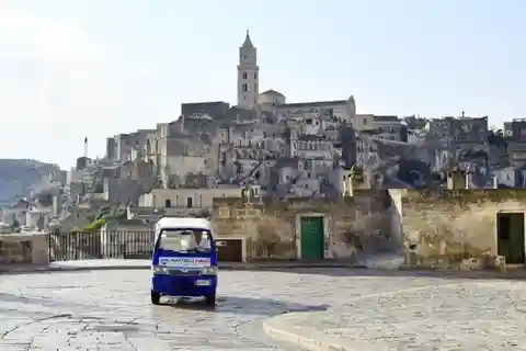 Matera: Tour del centro città e del Parco della Murgia Porter Tuk-Tuk