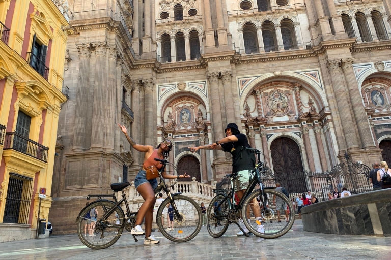 Málaga: Guided E-Bike Tour with Full Day Rental Málaga: Full Day Guided Tour with Free Time by Electric Bike