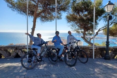 Málaga: tour guiado en bicicleta eléctrica con alquiler de día completoMálaga: visita guiada de día completo con tiempo libre en bicicleta eléctrica