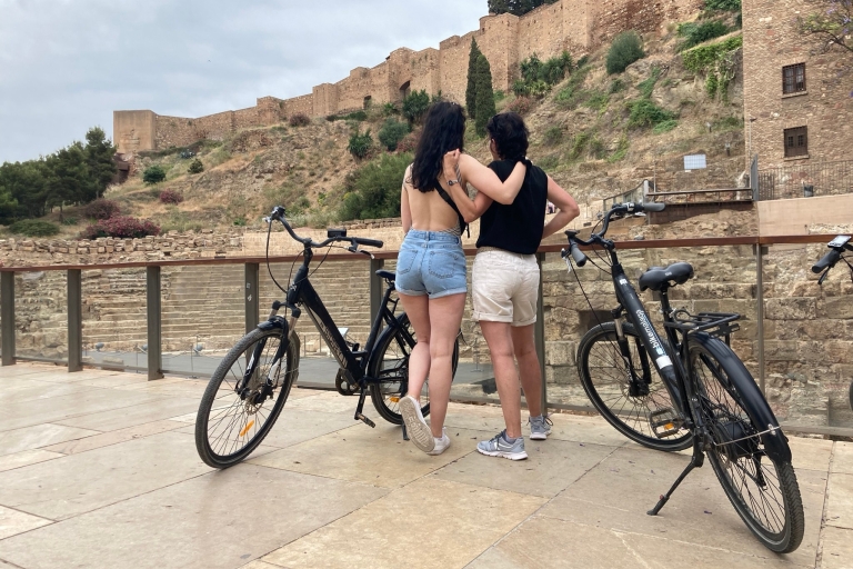 Málaga: begeleide e-bike-tour met volledige dagverhuurMálaga: rondleiding met volledige dag met vrije tijd per elektrische fiets