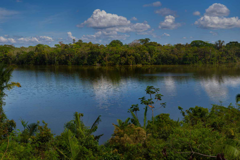 Tambopata: Canoagem no Lago Sandoval com almoçoPuerto Maldonado: Canoagem no Lago Sandoval com almoço