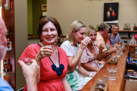 De Port Douglas: Degustação de alimentos e vinhos em Atherton TablelandsDegustação de comida e vinho com serviço de busca