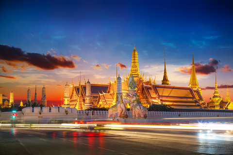 Personalizza il tuo tour della città di Bangkok e delle province circostantiTour privato con guida turistica di lingua tedesca