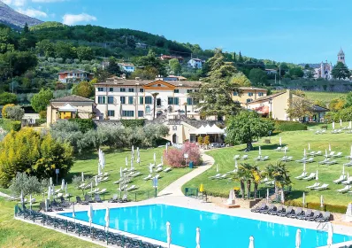 Gardasee: Hotel Villa Cariola Pool Eintrittskarte