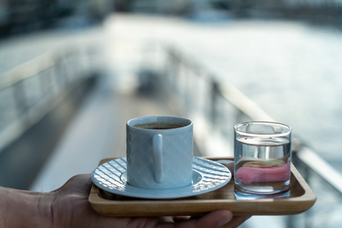 Bosphorus Morning Cruise op luxe jacht - Bezoek een paleis