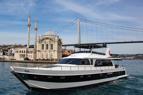 Istanbul: Bosporus Sunset Yacht Cruise med transfer