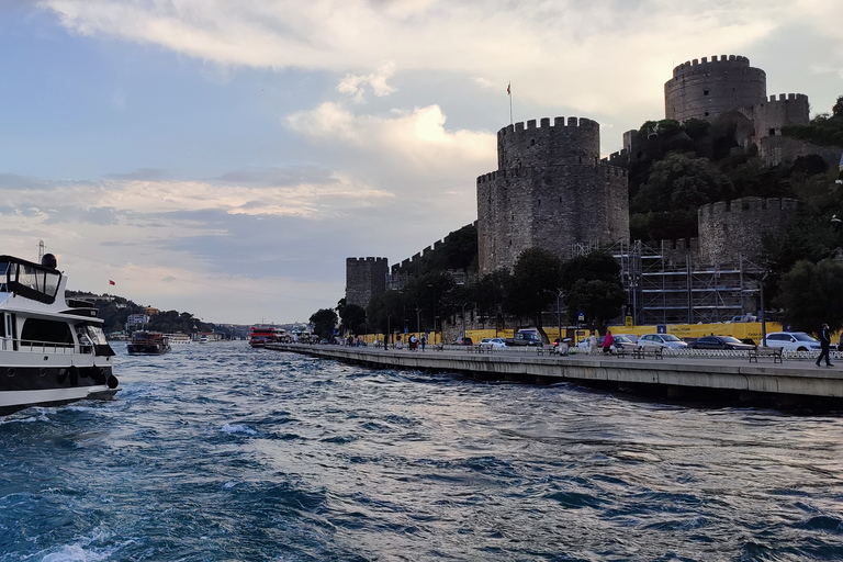 Istanbul: Bosporus Sunset Yacht Cruise med transfer