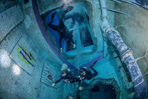 Dubai: Guided Scuba Dive for Certified divers at Deep Dive Guided Scuba Experience