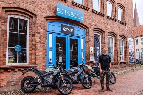 Rostock : Tour d'expérience de la moto électrique Zero