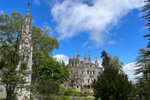 Sintra Downtown Rundvandring med Regaleira &amp; Biester PalaceSintra Downtown Rundvandring Mötesplats