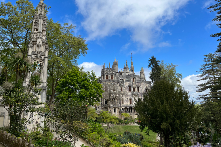 Tour a piedi del centro di Sintra con Regaleira e Palazzo BiesterPunto di incontro del tour a piedi del centro di Sintra