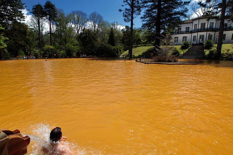 Furnas Botanic Gardens Tour und HotSprings (inkl. Mittagessen)Furnas Volcano & Botanic Gardens Tour w/ HotSprings (Mittagessen!)