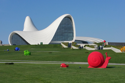 Baku: Guided City Highlights Tour with Scenic River Cruise